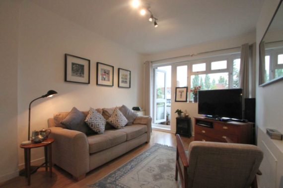 2 bedroom Flat to re...